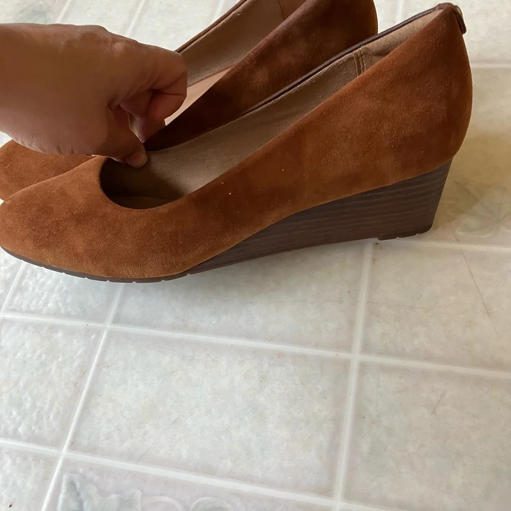Clarks artisan Tan suede Wedges‎ 2